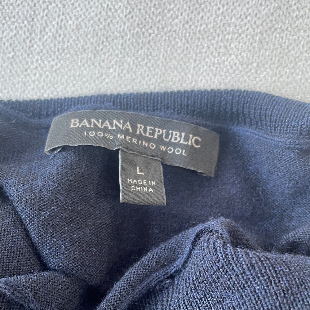 Banana Republic Merino Wool Turtleneck Sweater, Navy, Size Large - Picture 4 of 5